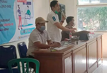 240 KPM Warga Desa Sukahati Bogor Terima BLT Dana Desa
