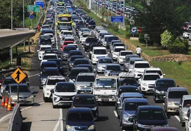 Ratusan Mobil Hendak MudikDisuruh Polisi Putar Balik