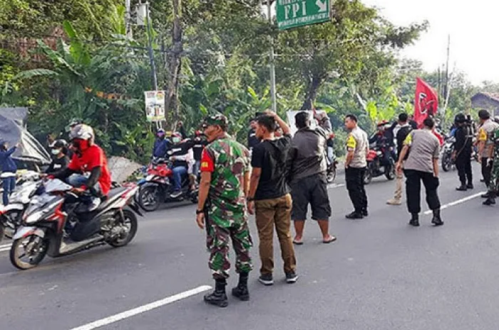 Anggota TNI di Kolon Progo Dikeroyok Oknum Massa Paslon 01 Saat Pawai