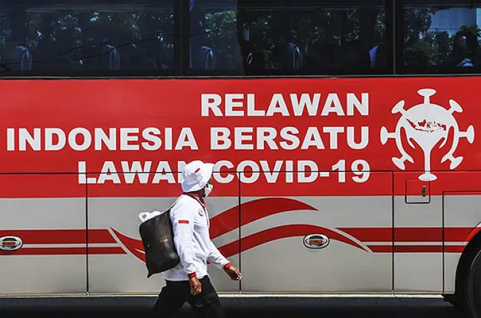 Rumah Sandiaga Uno Berikan Bansos Pulau Seribu