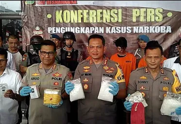 Pasangan Suami Istri Bandar Sabu Disergap Polisi di Tambun Bekasi