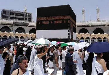 Arab Saudi Setop Sementara Umrah  Akibat Merebaknya Wabah Corona