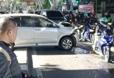 Seorang Pelajar Jadi Tersangka Tabrakan Beruntun di Jl Antasari 