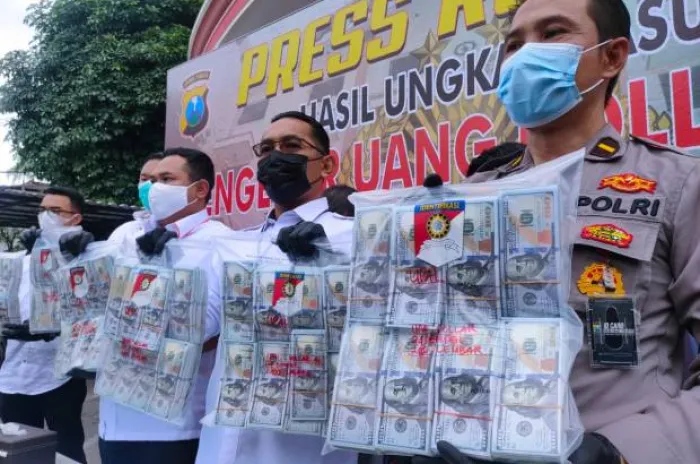  2 Warga Bali Ditangkap Karena Setor Jutaan Dolar Palsu ke Bank
