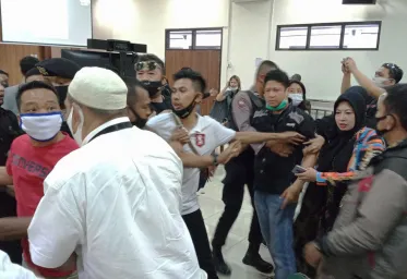 Kelurga Fikri Salim Dilaporkan Menghina Pengadilan