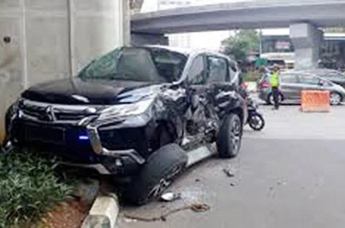 Jadi Tersangka, Sopir TransJakarta Tabrak Mobil Istri Jenderal 