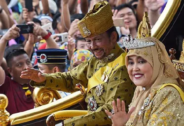 Kerajaan Brunei Resmi Terapkan Hukum Rajam Sampai Mati Pelaku Homoseksual