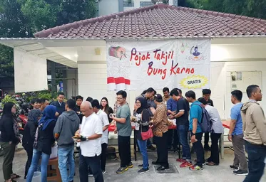 Fakultas Hukum UBK Gelar Pojok Takjil Bung Karno