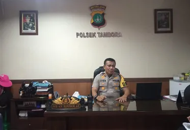 Polsek Tambora Rutin Gelar Shalat Berjamaah