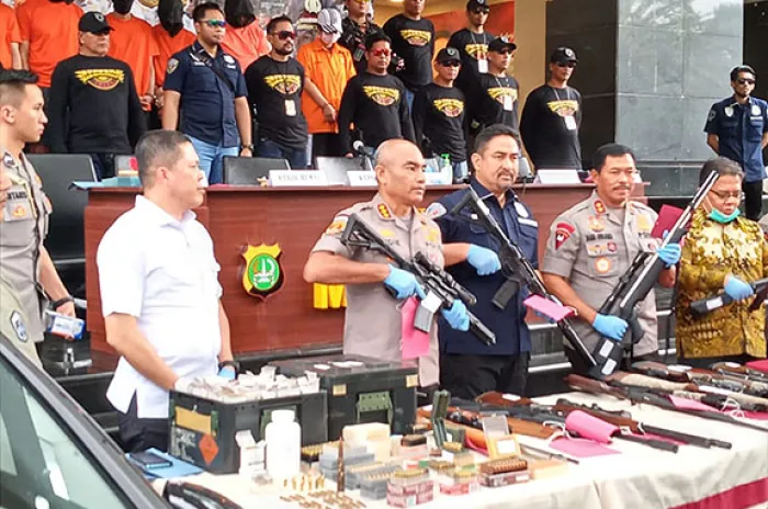 Sindikat Perdagangan Senjata Api Diungkap Polda Metro dan Polres Jakarta Barat Ungkap 