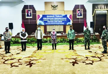 Kapolda Jatim Bersama Pangdam V Brawijaya  Arahkan Soal Penerapan Protokol Kesehatan di Perusahaan Wilayah Sidoarjo