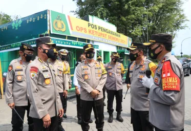 Tim Supervisi Mabes Polri Pantau SOP Penyekatan Dan Larangan Mudik Di Wilayah Jatim