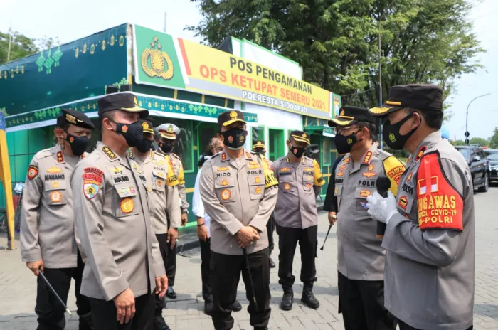 Tim Supervisi Mabes Polri Pantau SOP Penyekatan Dan Larangan Mudik Di Wilayah Jatim