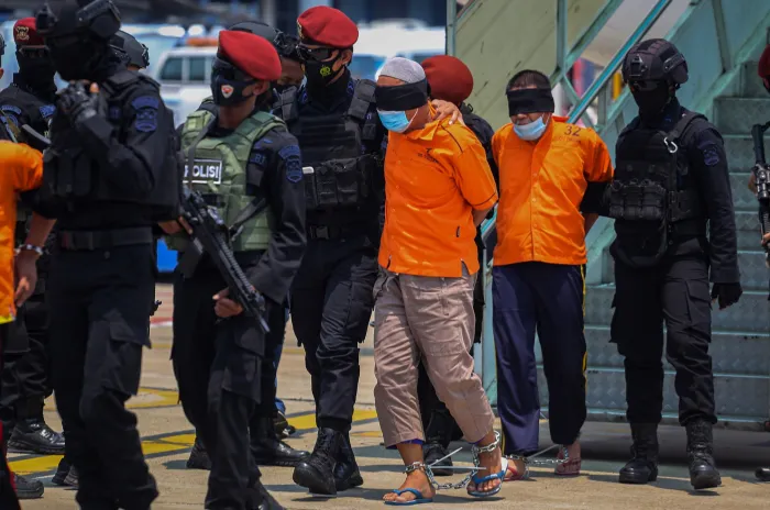  Puluhan Teroris Makassar-Merauke Ditahan Di Mabes Poliri 