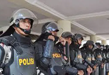 Tim Gabungan PolriTNI dan PemprovKawal Pelaksanaan PSBB di Jakarta