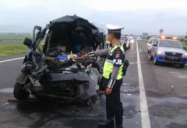 Kecelakaan Maut Dua Minibus di Tol Cipali8 Nyawa Melayang