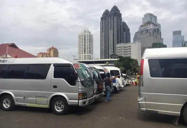 202 Mobil Travel Gelap Pengangkut Pemudik Diamankan Polda Metro