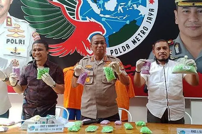 2 Pengedar Ekstasi di Tempat Hiburan  Malam Ditangkap Polda Metro Jaya <br><br>