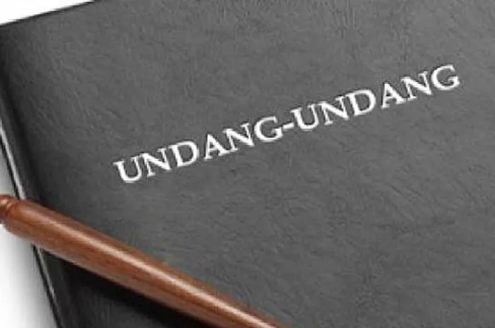 Ironi Negeri Bertabur Undang-Undang