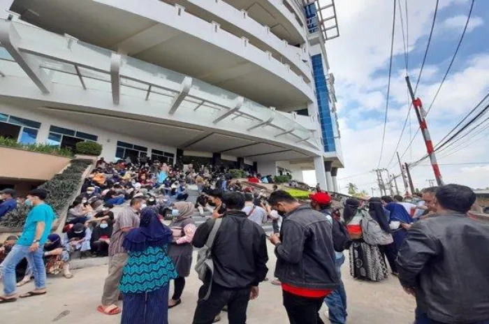  Vaksinasi Di Palembang Membeludak 