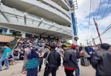  Vaksinasi Di Palembang Membeludak 
