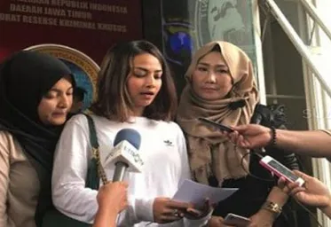 Cerita  Vanesa Menguak Lembah Nista Di Dunia Maya