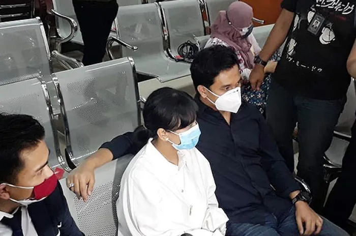 Vanessa Angel Peroleh Pil Xanax Dari Seorang Pengacara