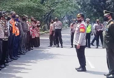 Masyarakat Bojong Gede Hentikan Aktivitas Sejenak