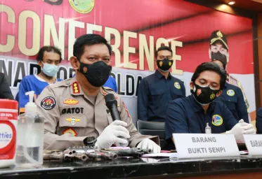  Pengedar Sabu Bersenpi Asal Jombang Diringkus Polda Jatim 