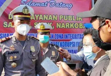 Polisi Melayani Masyarakat