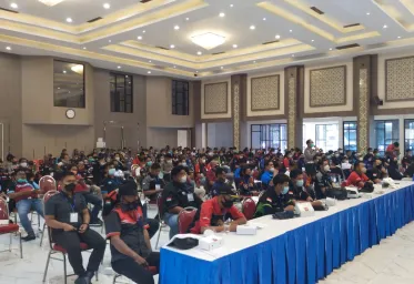 Ditlantas Polda Jatim Memberi Penyuluhan Pada Club Motor Untuk Tertib dan Aman Berkendara