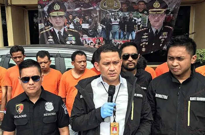 Polisi Tangkap 8 Debt Collector Penyekap Pengusaha Hotel<br><br>