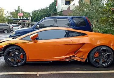 Pengemudi Lamborghini Dijerat Pasal Berlapis