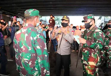 Kapolri dan Panglima TNI Sidak ke Pasar Tanah Abang dan Bandara Soetta