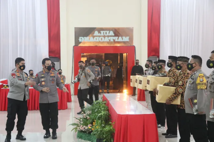 2.850 Anggota Polri Memperoleh Penghargaan 