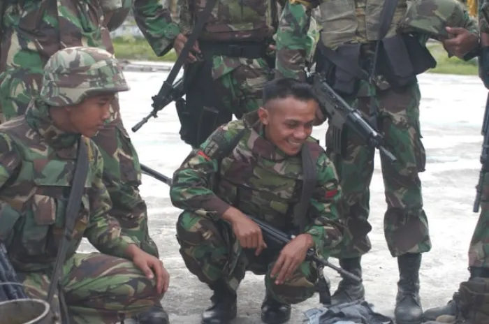 Anggota  TNI Tewas Ditembak  Orang Tak Dikenal 