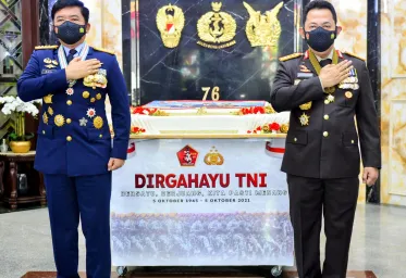 Kapolri Sinergitas TNIPolri MutlakKekuatan Strategis Hadapi Tantangan