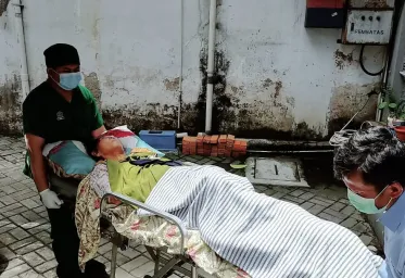 Pemilik Rumah  Dalam Kondisi Sakit Parah Kini Terluntalunta Karena Eksekusi Paksa   
