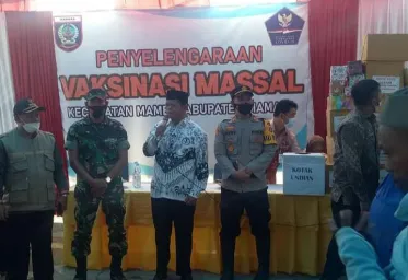 Vaksinasi Massal Di Kecamatan Mambi Dihadiri Bupati Mamasa 