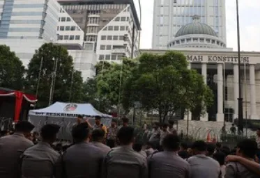 Dalam Putusan MK  UU Cipta Kerja Dinilai Inkonstitusional Bersyarat