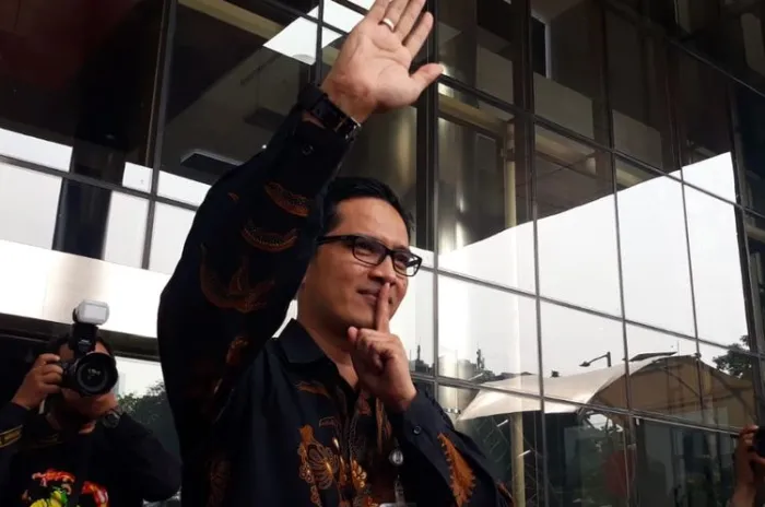 Febri Sangsi Komitmen  Firli Bahuri Untuk Usut Kasus Formula E & Bisnis PCR