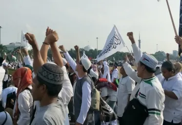 Karena Ada Orasi Massa 212 Jalan Menuju Tanah Abang Macet Parah 
