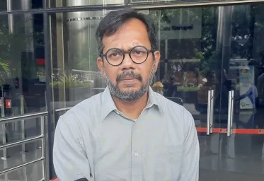 Luhut Polisikan Aktivis Haris Azhar Terkait Tambang di Papua