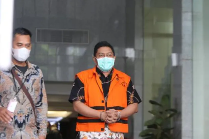 Mantan Penyidik KPK Robin Pattuju  Hari Ini Hadapi Vonis