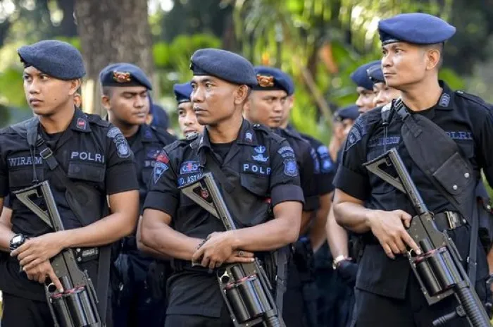 Polda Maluku Terjunkan 1 SSK Brimob Untuk Redam Bentrok 2 Desa Maluku Tengah