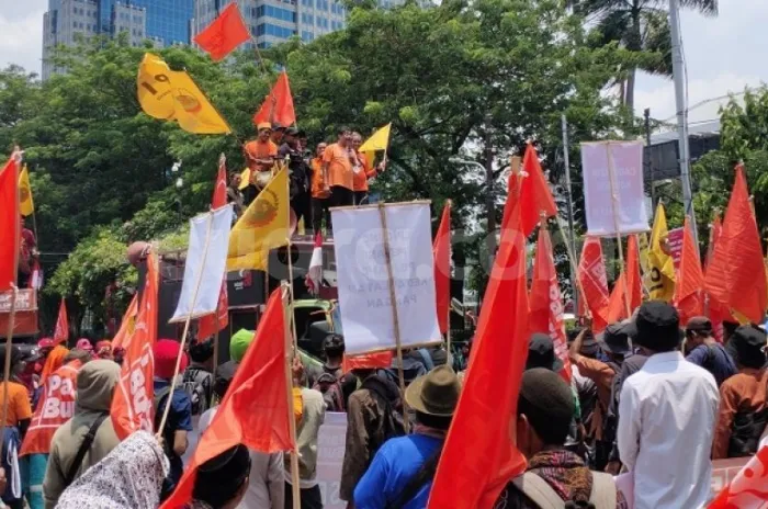 3.200 Personel Gabungan Dikerahkan Untuk Amankan Demo Buruh di Patung Kuda Hari Ini