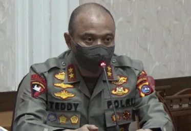 Kapolda Jatim Teddy Minahasa Dikabarkan Ditangkap Terkait Narkoba