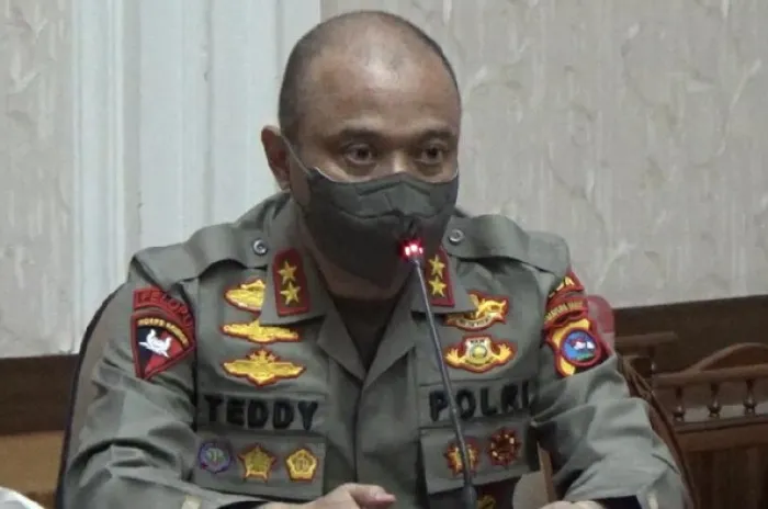 Kapolda Jatim Teddy Minahasa Dikabarkan Ditangkap Terkait Narkoba