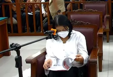Hakim  Diminta JPU Untuk Menolak Eksepsi Putri Candrawathi Dalam  Kasus Brigadir 