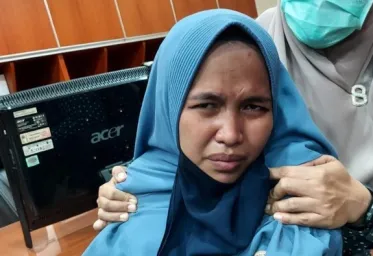 Siti Elina Yang Hendak Terobos Istana Kepresidenan Gunakan Pistol Curian  
